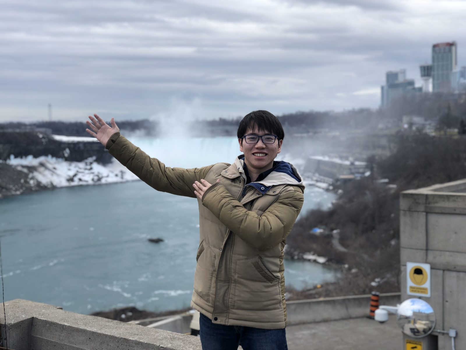 Lab trip to Niagara Falls for the AOLS AGM
